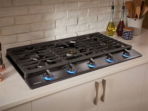 black gas countertop stove